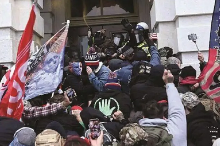 افراط‌گرایان کانادا در حمله به کنگره آمریکا