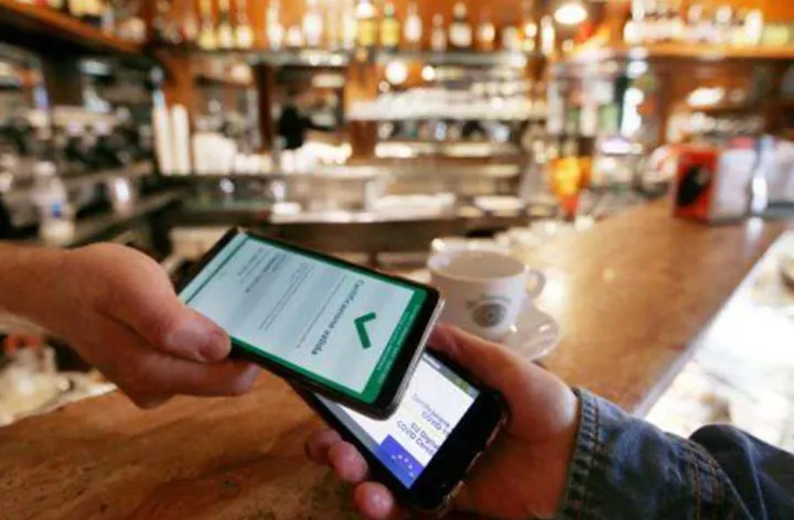 سیستم حقوقی کانادا درباره‌ی الزامات واکسن در محل کار چه می‌گوید؟