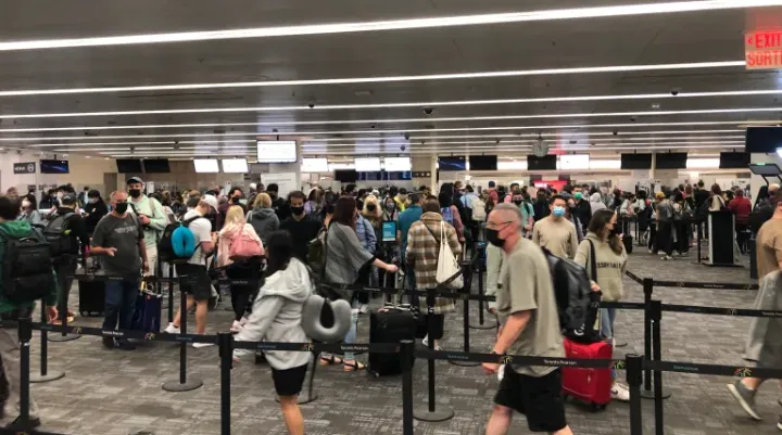 کاهش تأخیرهای فرودگاه تورنتو