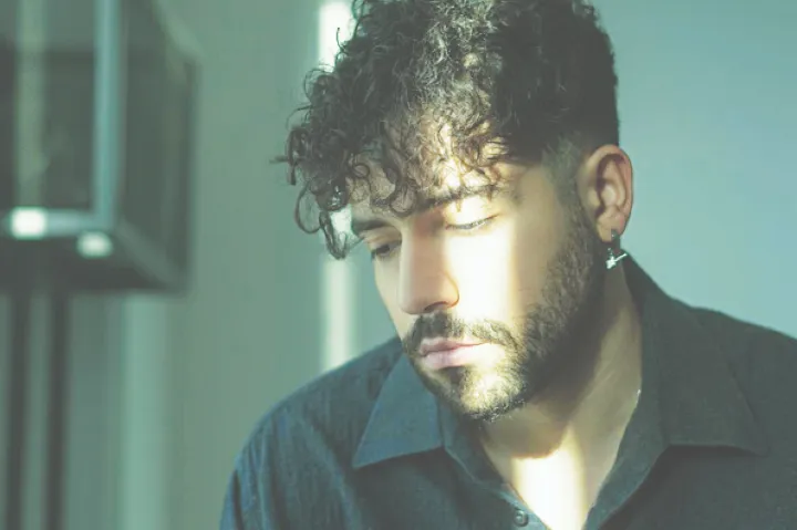 گزارش یک زندگی: از کرمانشاه تا مونترال