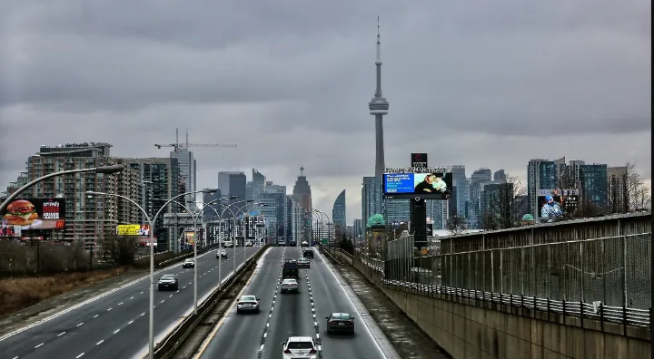 فهرست چند بزرگراه در تورنتو که امروز برای تعمیرات بسته شده‌اند