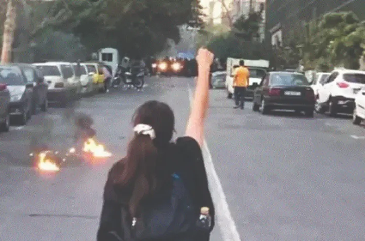 کشتن برای چند تار مو!