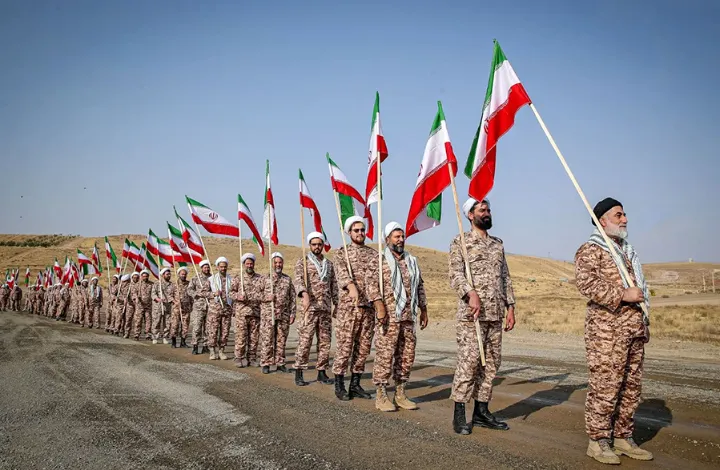 در صورت سقوط جمهوری اسلامی، آلترناتیوهای احتمالی کدام‌اند؟