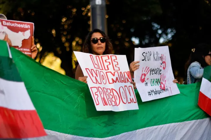 جمهوری اسلامی، مدل حکومتی شکست خورده