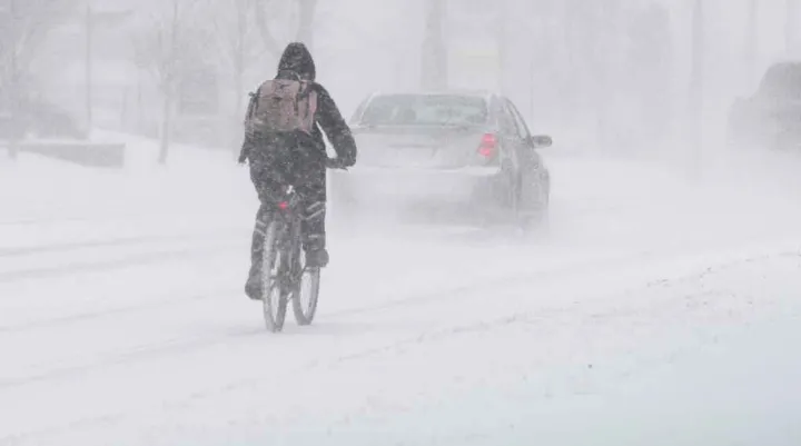 اولین برف پاییزی در تورنتو