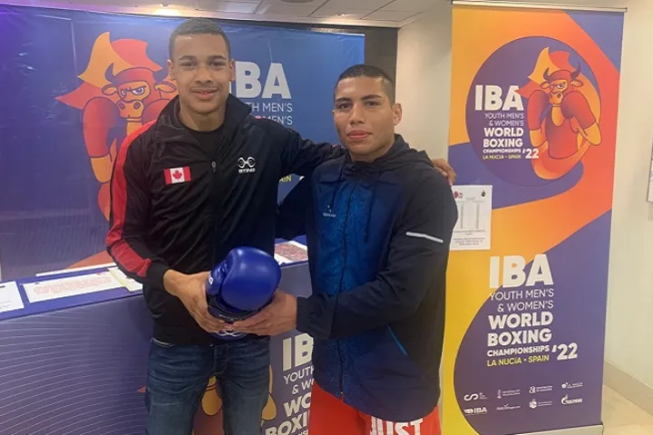 جوانمردیِ بوکسور ایرانی در قبال همتای کانادایی‌اش