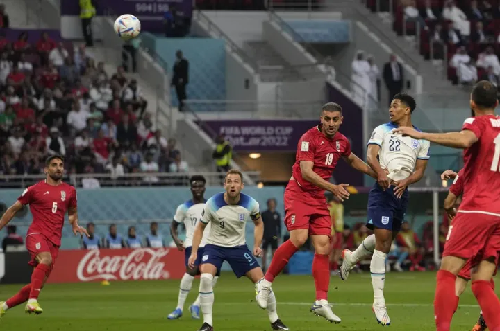 تیم فوتبال ایران مقابل انگلیس شش‌تایی شد