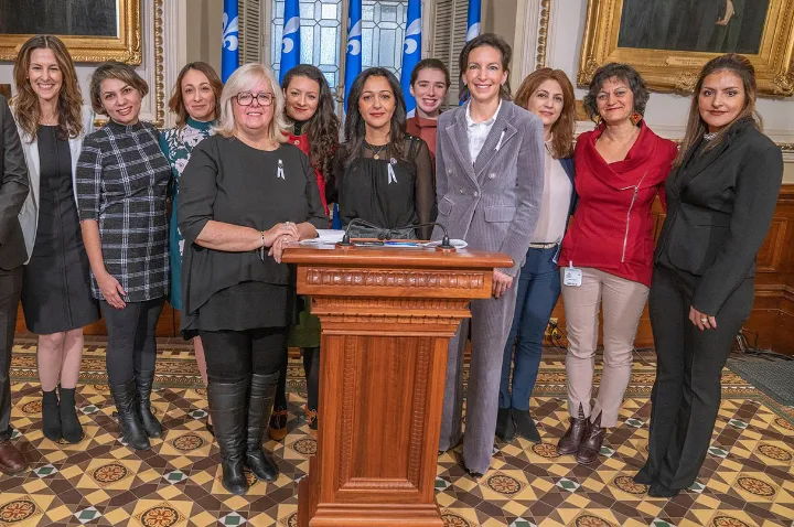 حمایت مجمع ملی کبک از خیزش زنان ایران و ایرانیان کبک