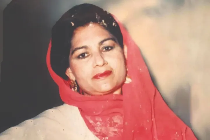 درگذشت میرمن قمرگل؛ آوازخوان شناخته شده‌ی افغانستان در کانادا