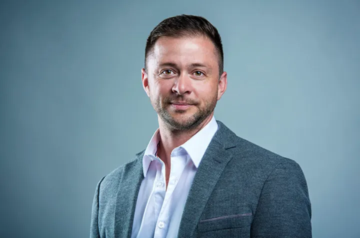 دل من در تحولات ایران است و با ایرانیان ارتباط نزدیکی دارم