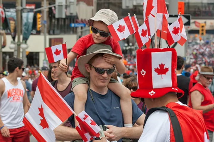 در روز کانادا کدام مراکز و فروشگاه‌ها در تورنتو تعطیل هستند؟