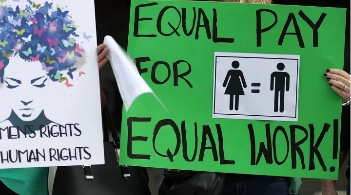 کاهش شکاف دستمزد مردان و زنان در کانادا
