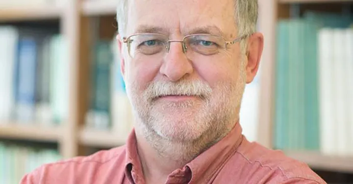 همه باید نگران باشیم