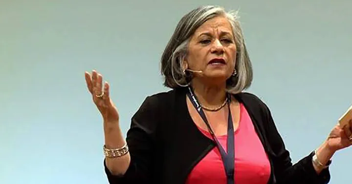 من ایران را دوست داشتم و هرگز نمی‌خواستم آنجا را ترک کنم