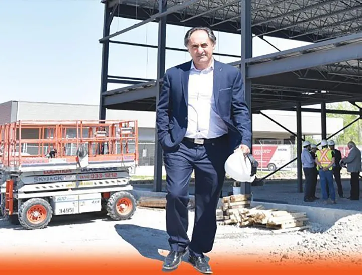 در آغاز یک ایده بود و دستی خالی