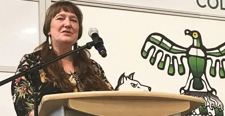 قاشقی برای صلح: تأملی در نگاه صلح‌آمیز بومیان به طبیعت