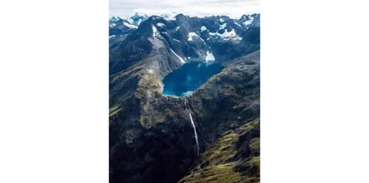 داستان‌های فولکوریک: بنای باد