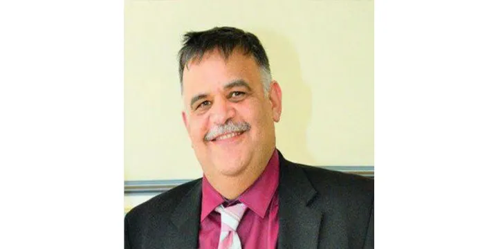 از ناصرخسرو و حافظ تا شاملو