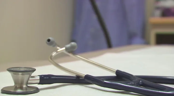 مقامات انتاریو: نگران کمبود پزشک نیستیم