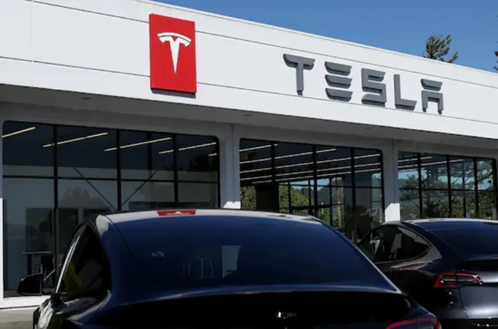 فراخوان بیش از ۱.۸ میلیون محصول تسلا به علت مشکل کاپوت