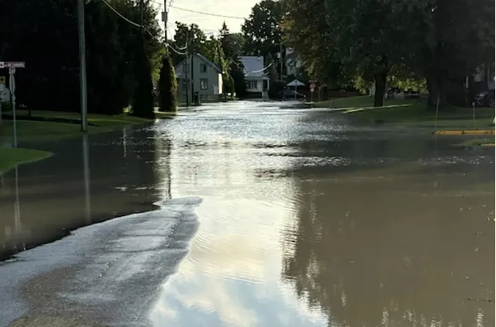 کبک به خانه‌های آسیب دیده از سیل اخیر غرامت می‌دهد