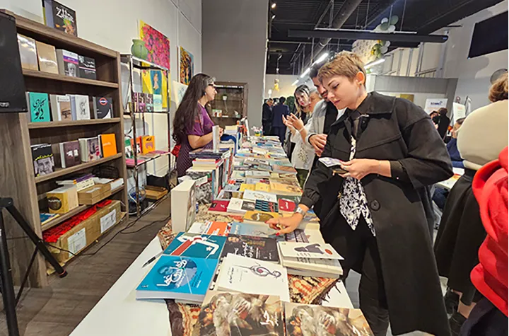 توجه گسترده به نمایشگاه کتاب الف در تورنتو