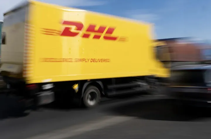 دی‌اچ‌ال ارسال بسته‌های بالای ۸۰۰ دلار به آمریکا را تعلیق کرد