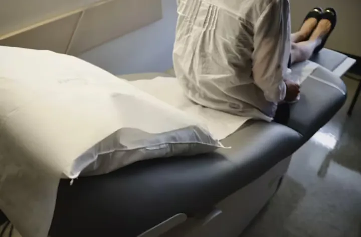 سرطان در کانادا: جنگی دوگانه با بیماری و بحران مالی!